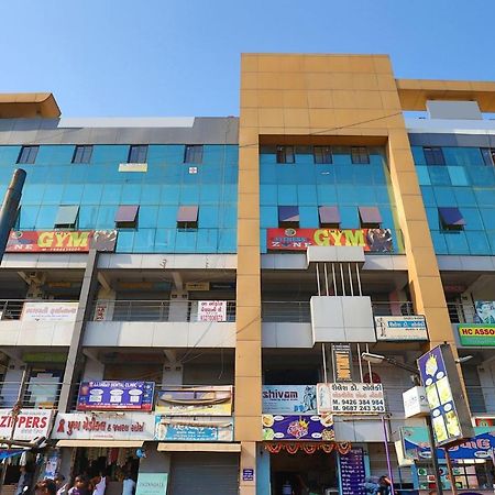 Hotel Tulip Plaza Ahmedabad Eksteriør billede