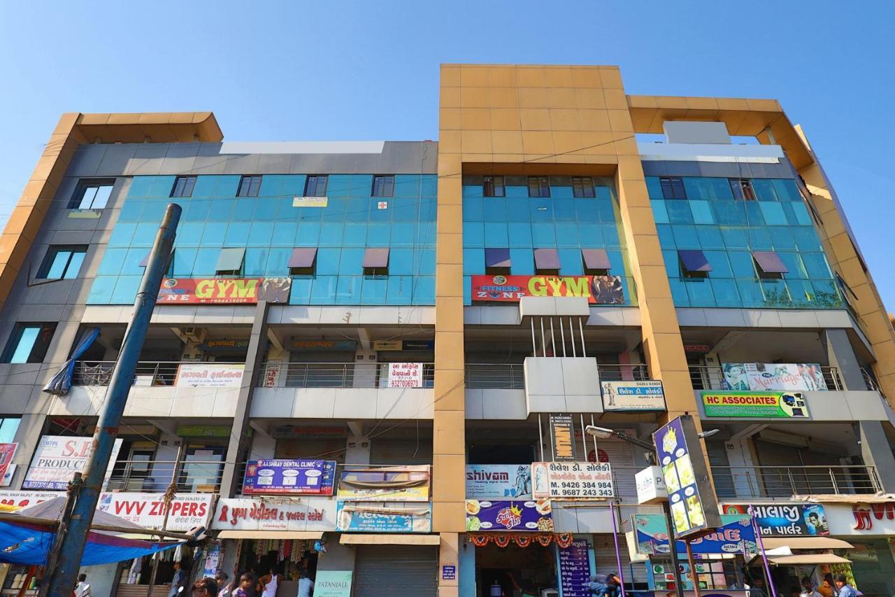 Hotel Tulip Plaza Ahmedabad Eksteriør billede